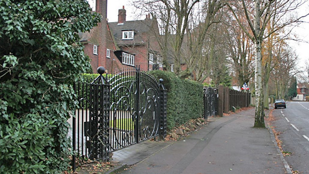 Doing business with customers originally from the Indian subcontinent Going Postal