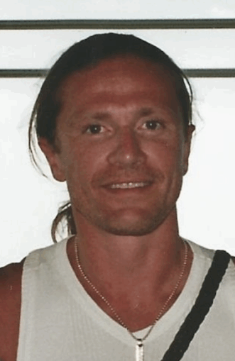 Worthing Gooner, Going Postal