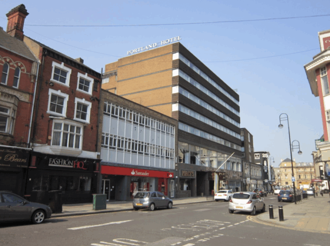 Worthing Gooner, Going Postal