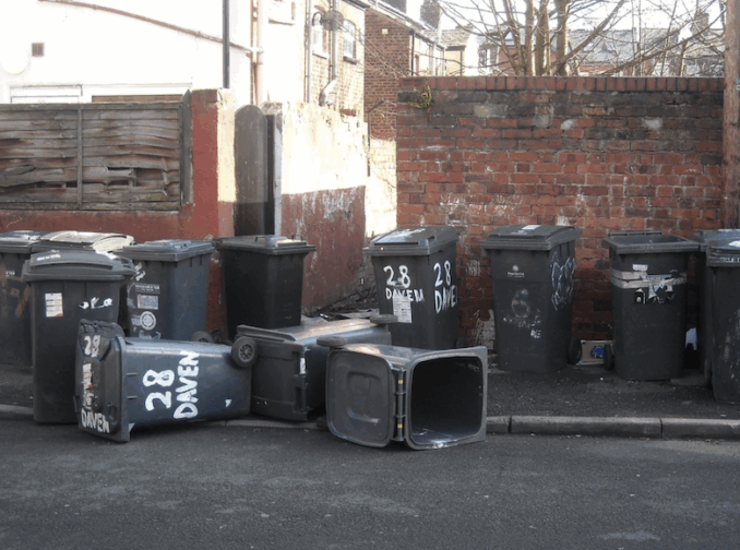 Worthing Gooner, Going Postal