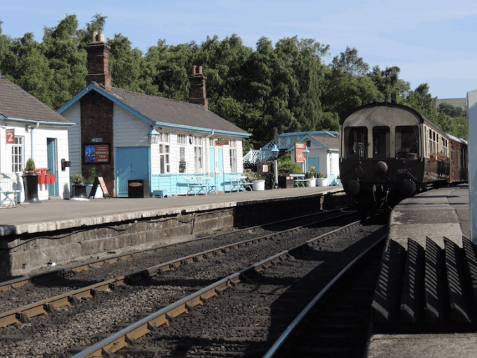 Worthing Gooner, Going Postal