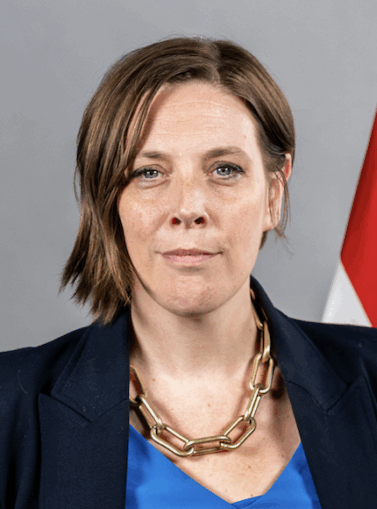 Worthing Gooner, Going Postal